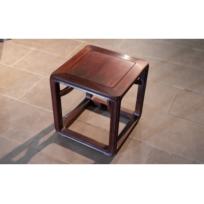 E0501 霸王帐方桌带凳 交趾黄檀